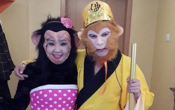 “Эмоци” продакшны “Хайр бүхнээс хүчтэй” тоглолтын тайзны ард